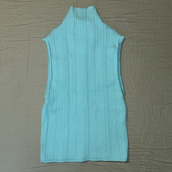 Zara Buttoned Tank-Top - Picture 4 of 5